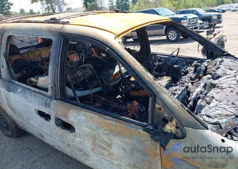 2001 Dodge Grand Caravan Sport from USA, damaged, VIN 2B4GP443X1R361164